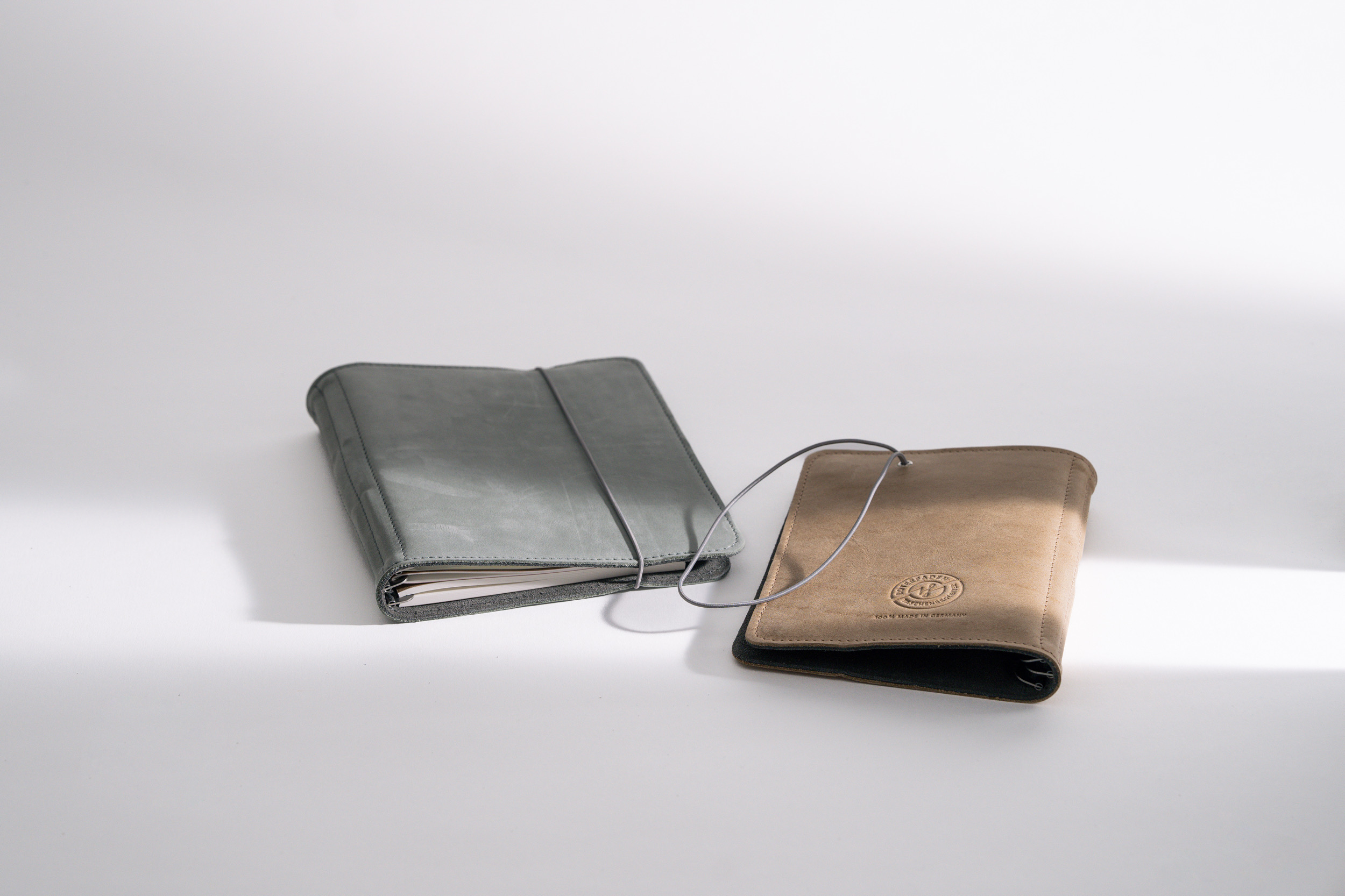 Roterfaden Taschenbegleiter SO_20 Organizer - Lightly sanded leather, chrome-free, and certified with BLAUER ENGEL